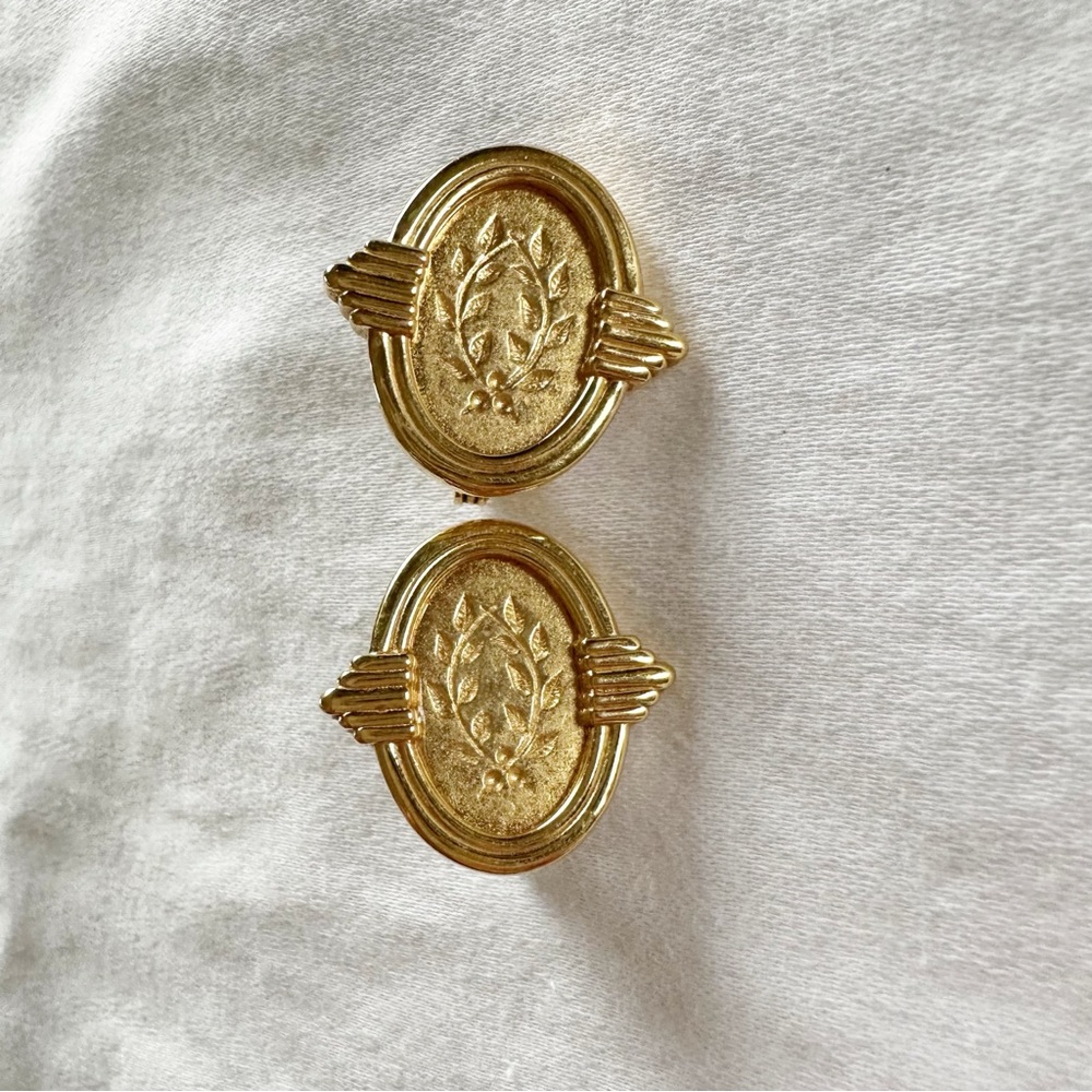 Vintage Gold Picture Frame Clip On Earrings Floral Fashion Jewelry